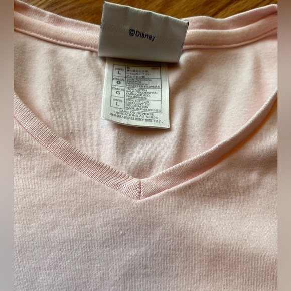 Disney Resort wear women’s v neck light pink long sleeve pullover with logo LG - Picture 5 of 7